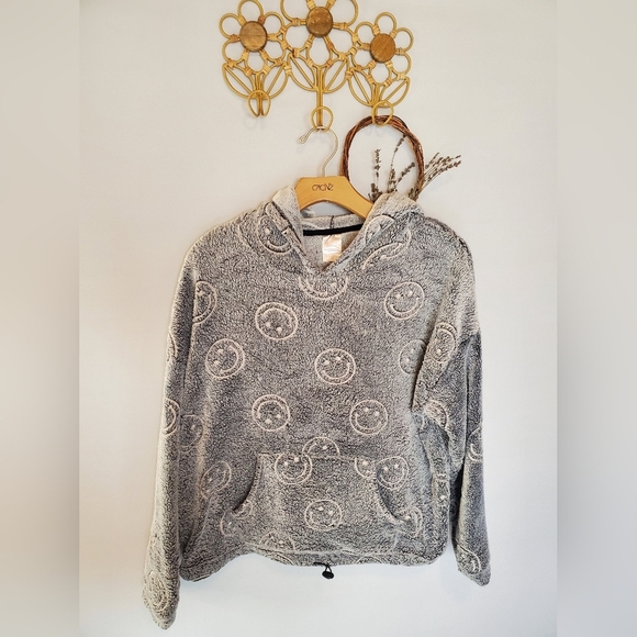 Cozy Gray Hoodie with Smiley Design - Picture 1 of 7
